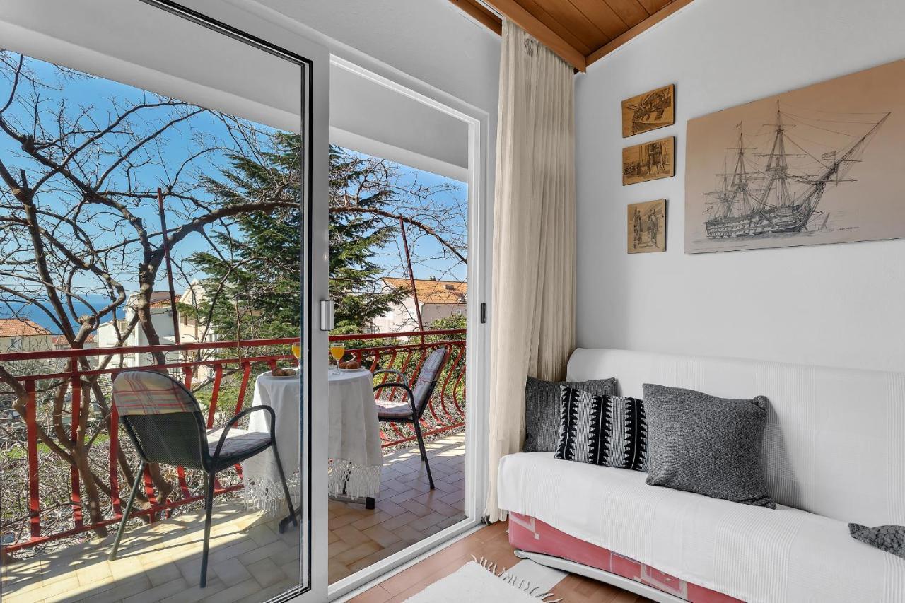 Paunovic Apartment